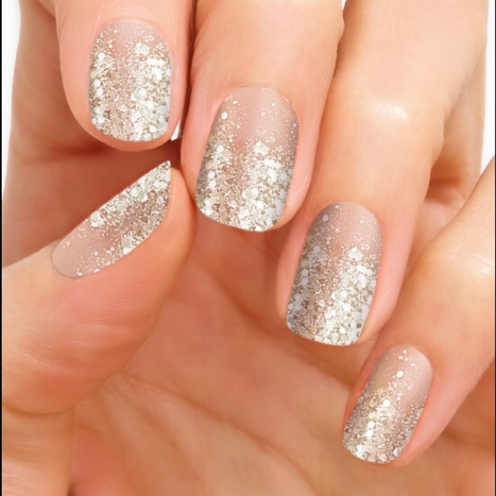 Dripping In Diamonds Color Street Nail Set